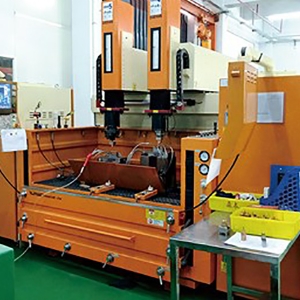 模具部-EDM加工区